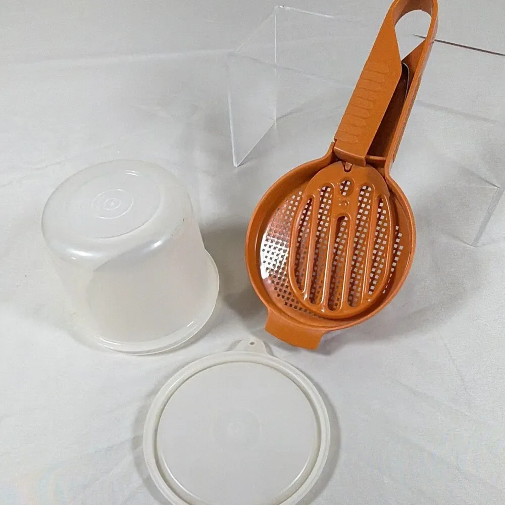 Tupperware trigger storage